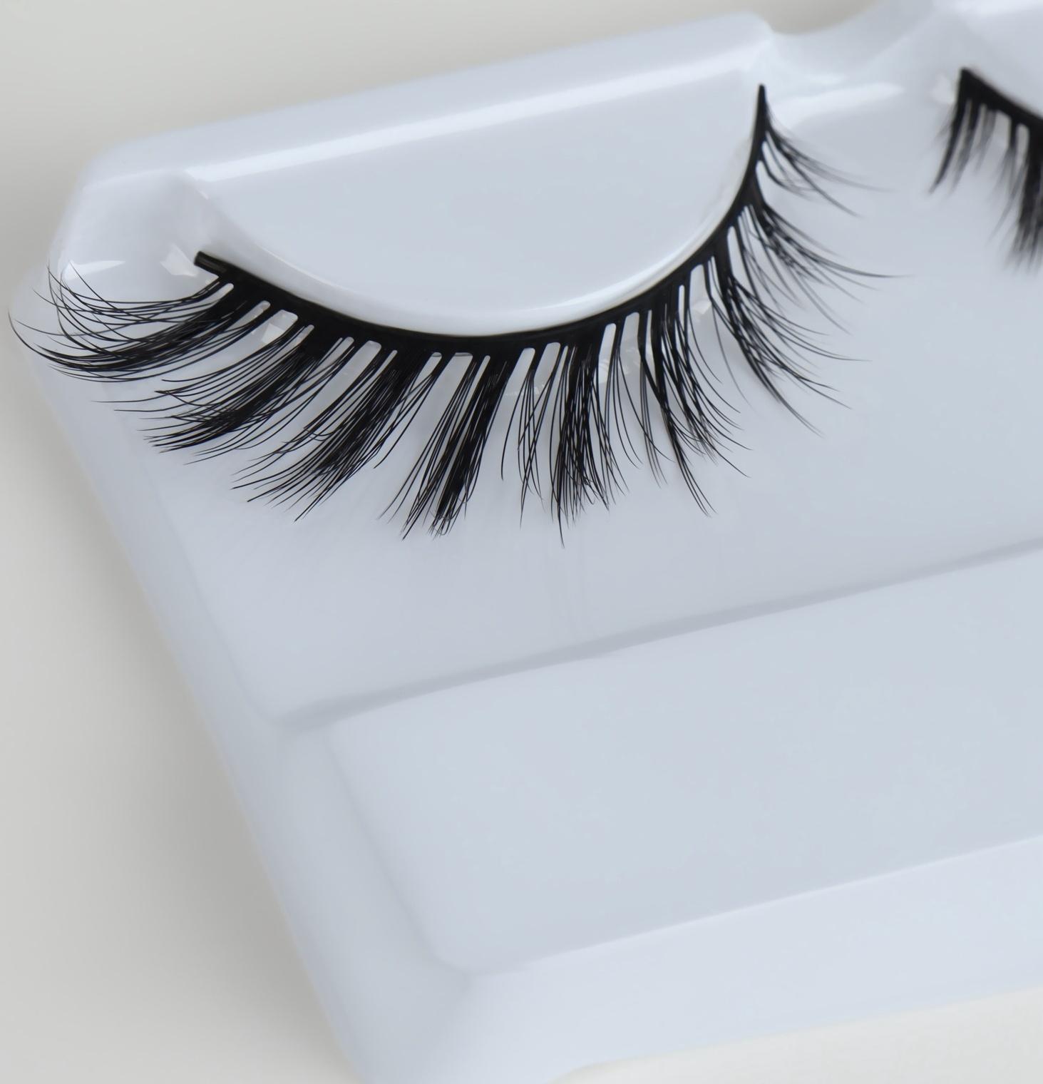 Ресницы накладные «Стрелка», 13-18 мм, без клея, чёрные