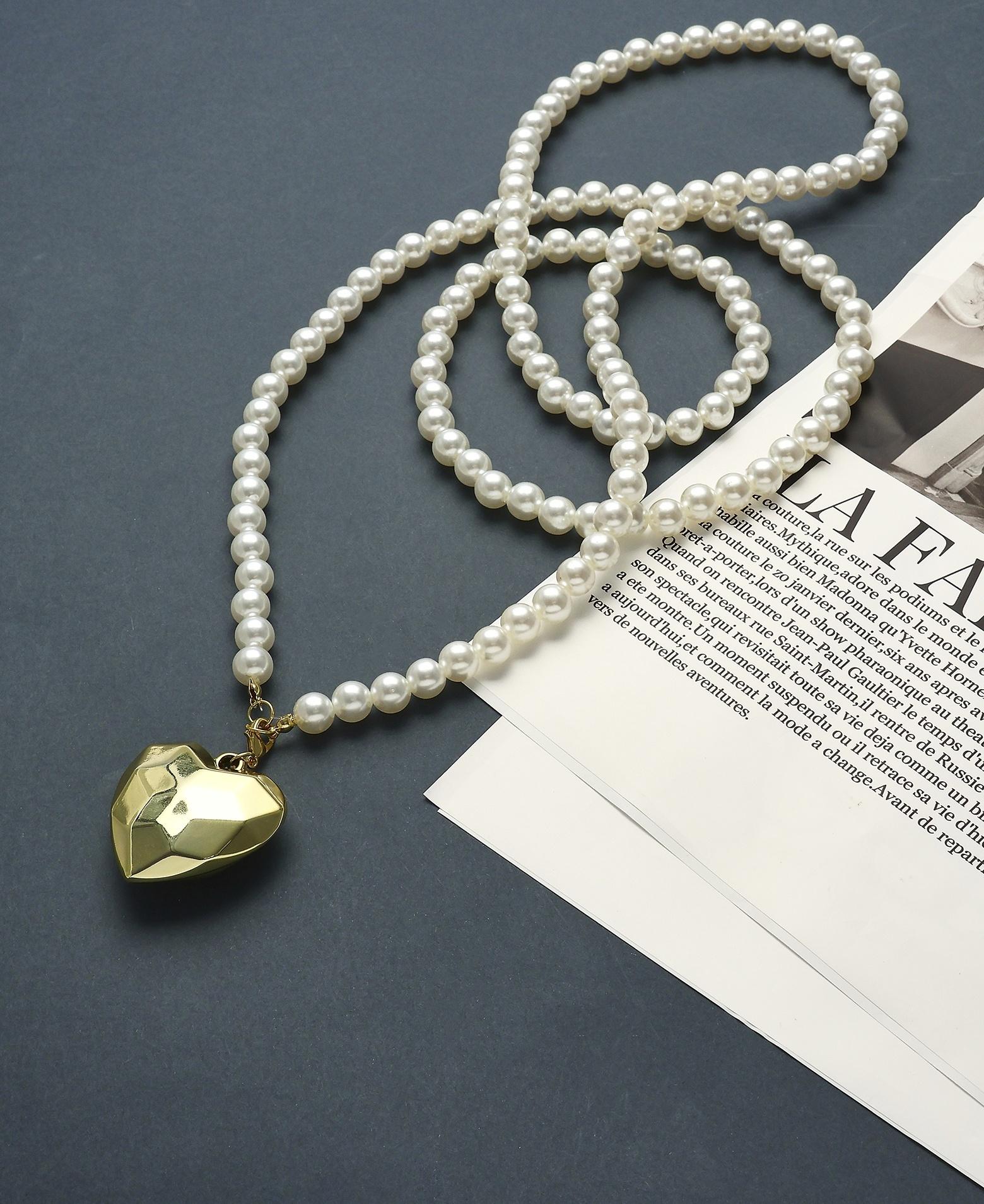 Портупея жемчужная с кулоном «Сердце», 129 см, белая в золоте