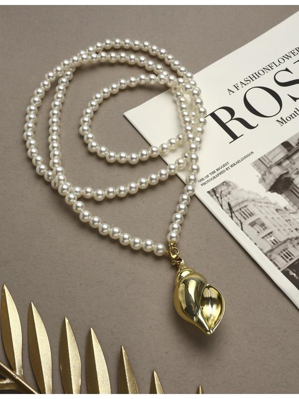 Портупея жемчужная с кулоном «Ракушка», 129 см, белая в золоте