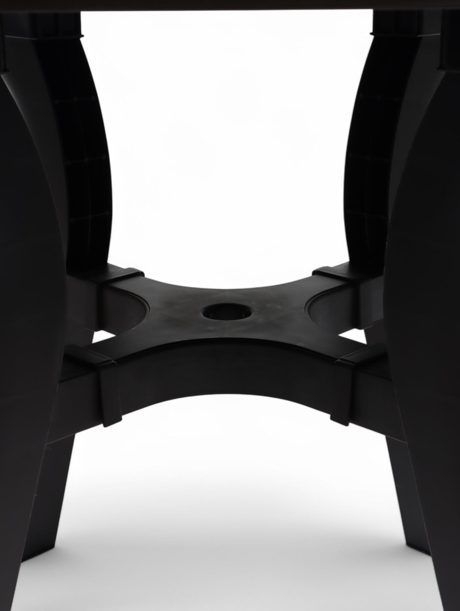 Стол квадратный 