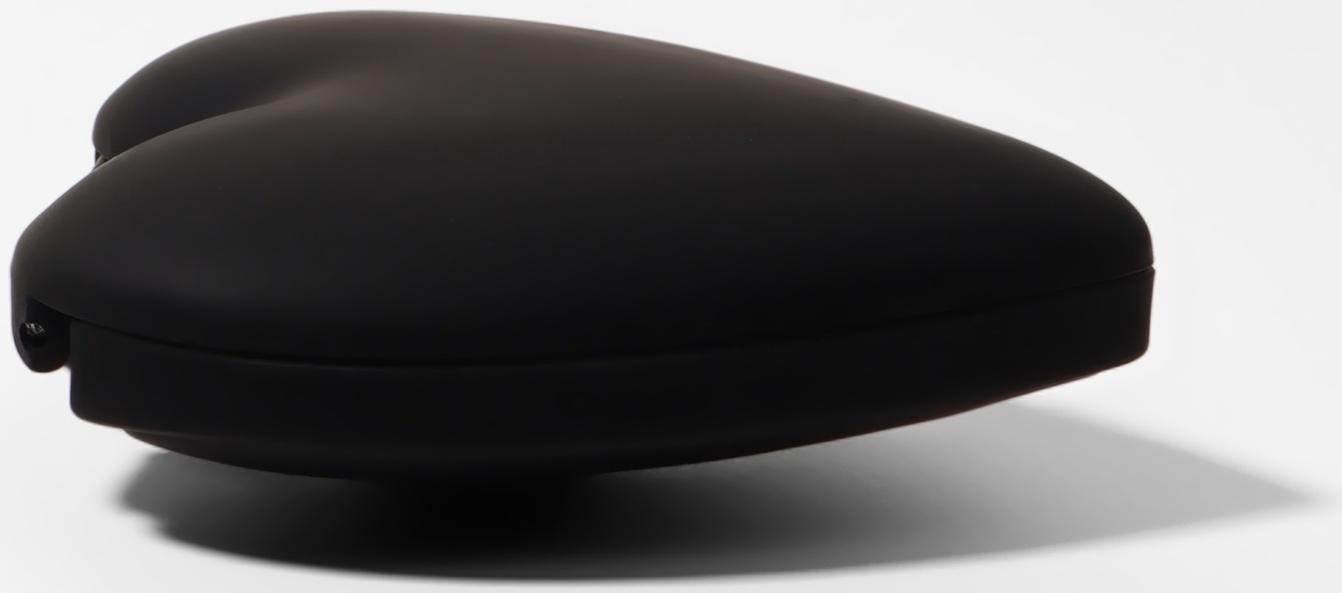 Расчёска массажная «Сердце», складная, с зеркалом, 8×2.5 см, матовая, чёрная