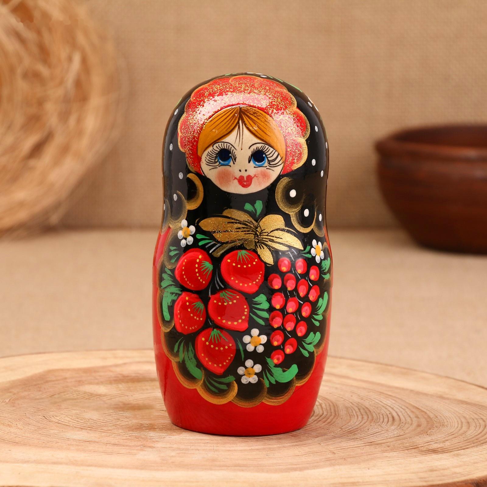 Матрёшка «Ягодка», черный платок, 7-кукольная, 22 см