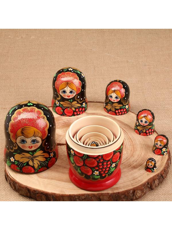 Матрёшка «Ягодка», черный платок, 7-кукольная, 22 см