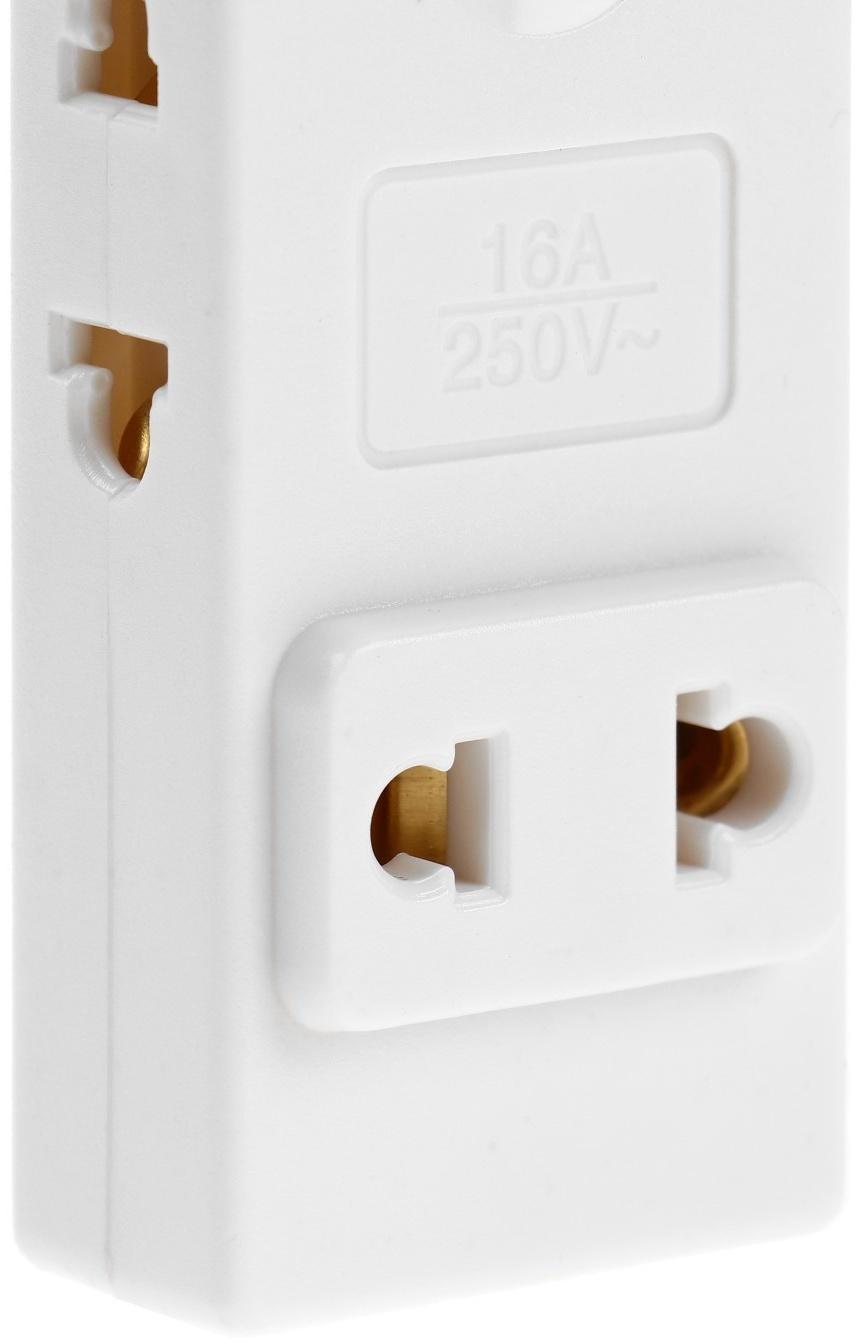 Тройник плоский, поворотный, 4 розетки, 10А, без з/к, белый