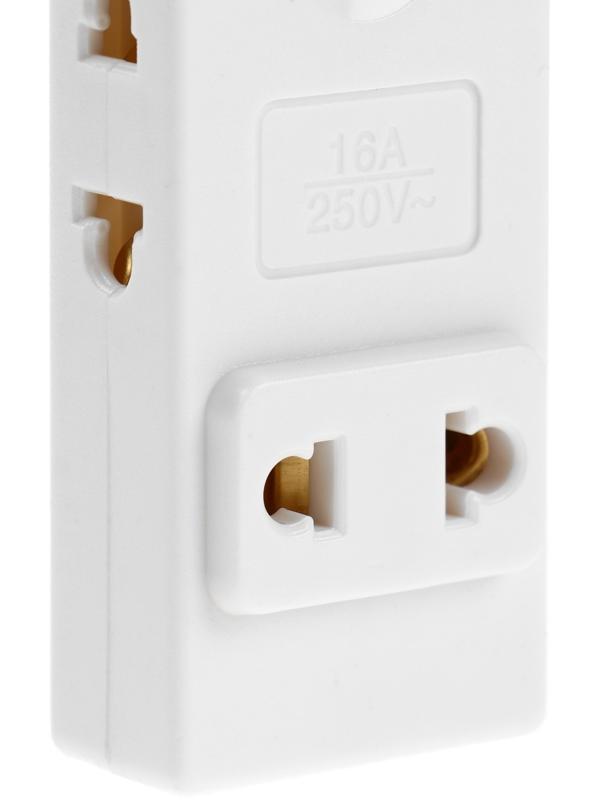 Тройник плоский, поворотный, 4 розетки, 10А, без з/к, белый