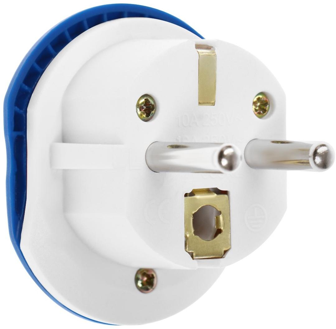 Переходник универсальный 16А, с з/к, 220 В, синий, заподлицо в розетку