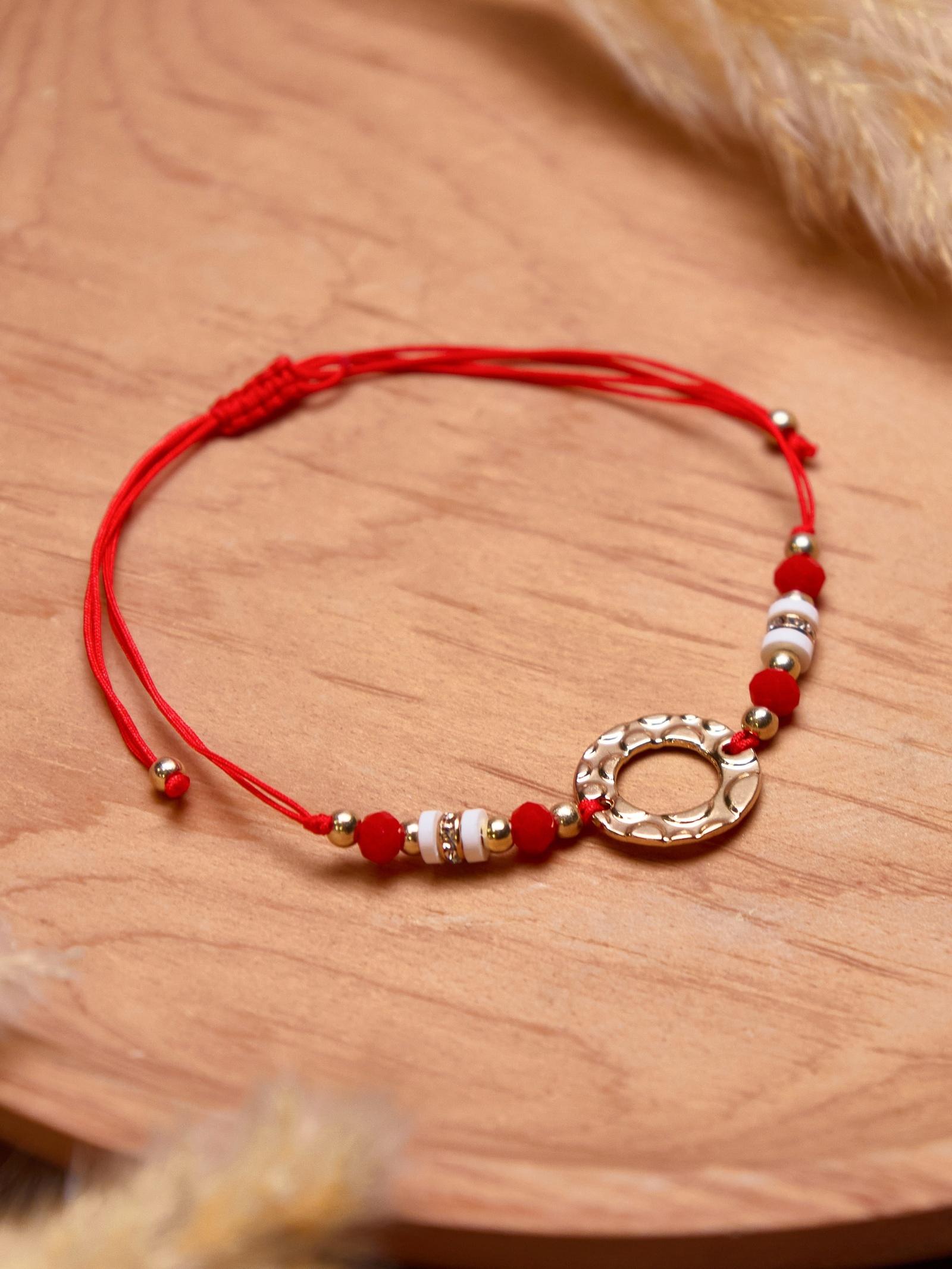 Браслет-оберег «Красная нить» женский, защита, кольцо, бело-красный в золоте, d=6