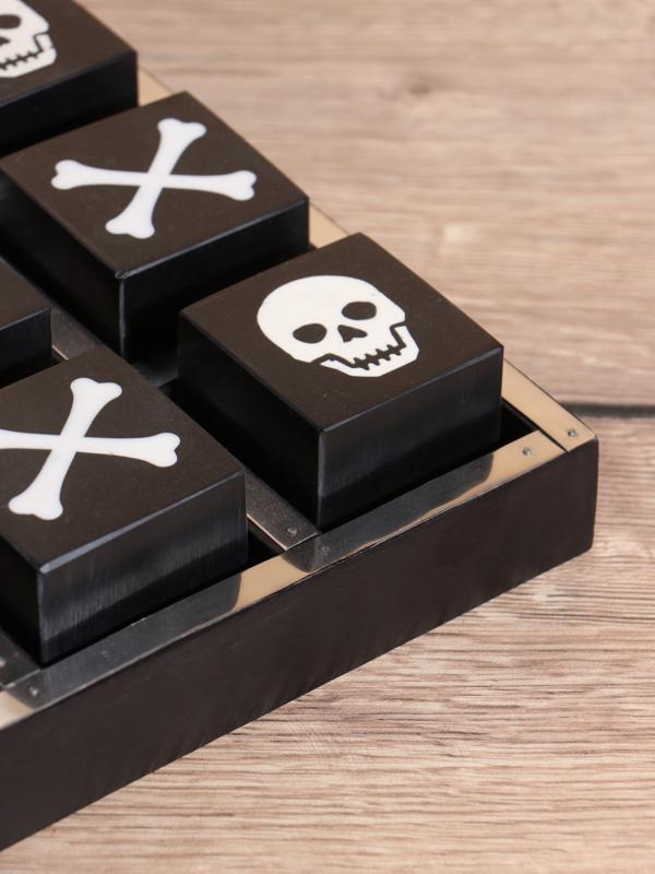 Настольная игра «Крестики-нолики», 20.5×20.5 см, манговое дерево, сталь, смола