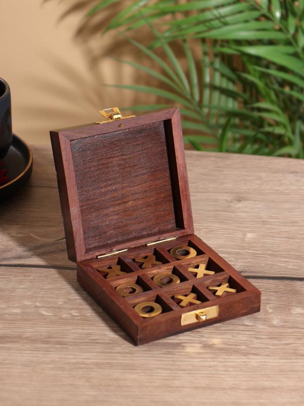 Настольная игра «Крестики-нолики», 10×10 см, дерево шишам, латунь