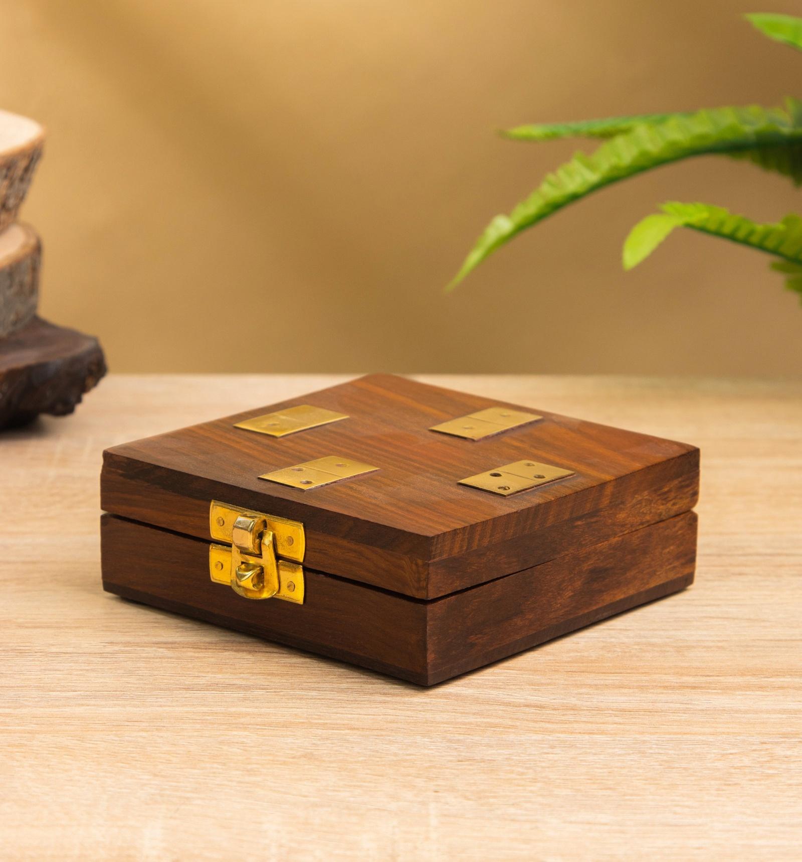 Настольная игра «Домино», 11×11.5×4 см, дерево шишам, латунь