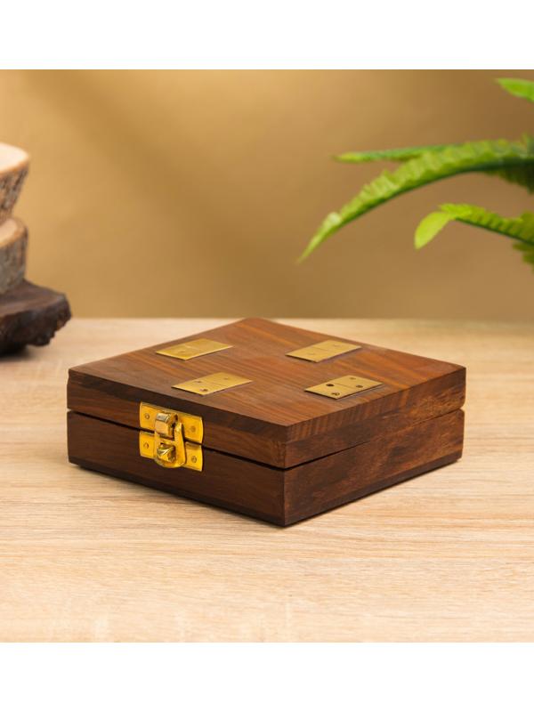 Настольная игра «Домино», 11×11.5×4 см, дерево шишам, латунь