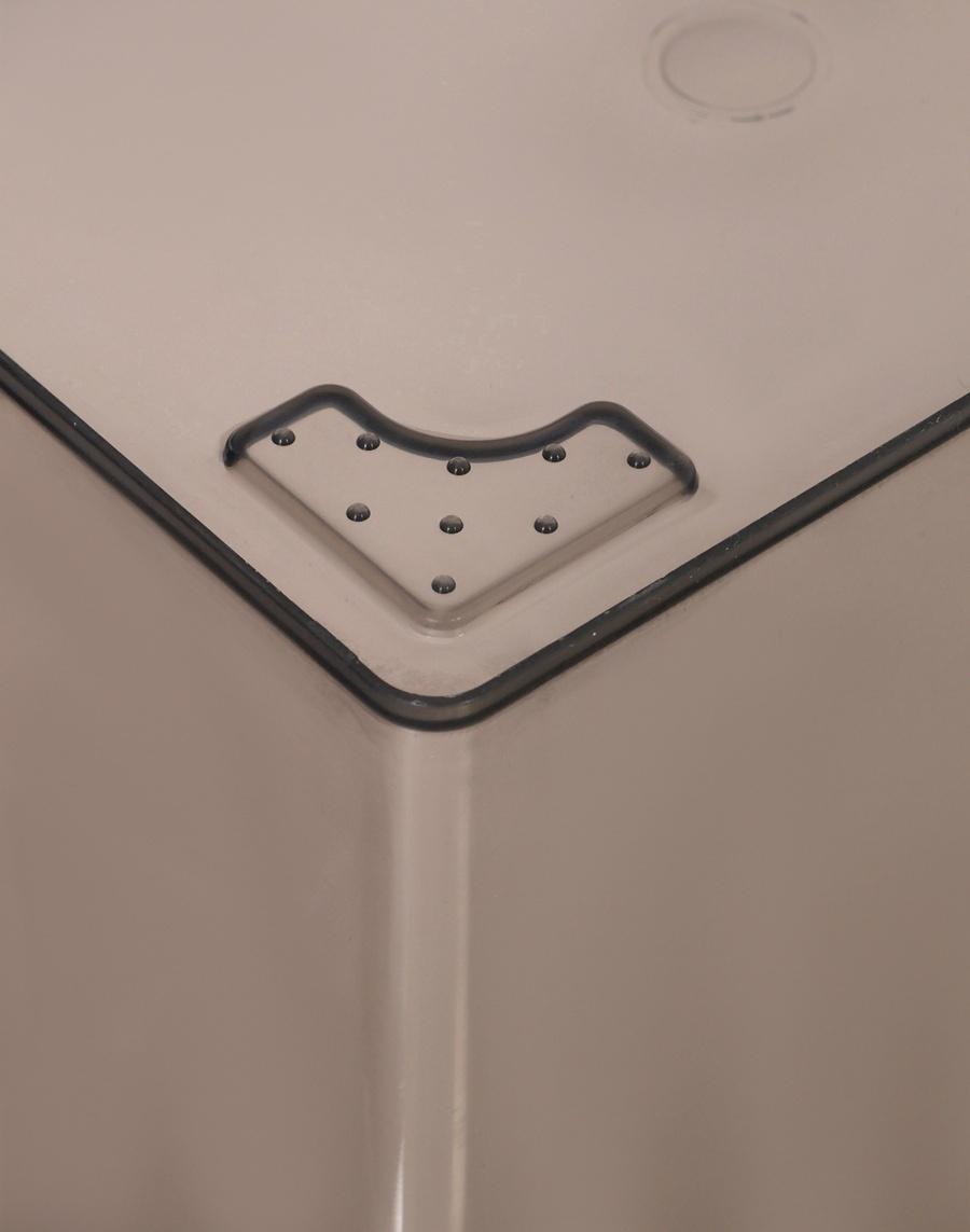 Ящик пластиковый для хранения, с крышкой, объём — 10 л, прозрачно-чёрный