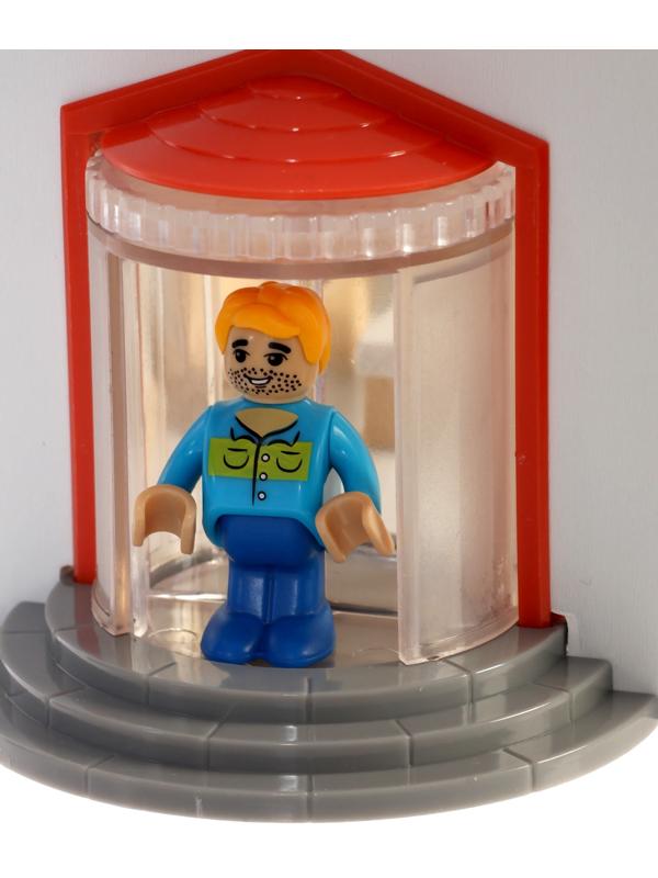 Кукольный домик с мебелью