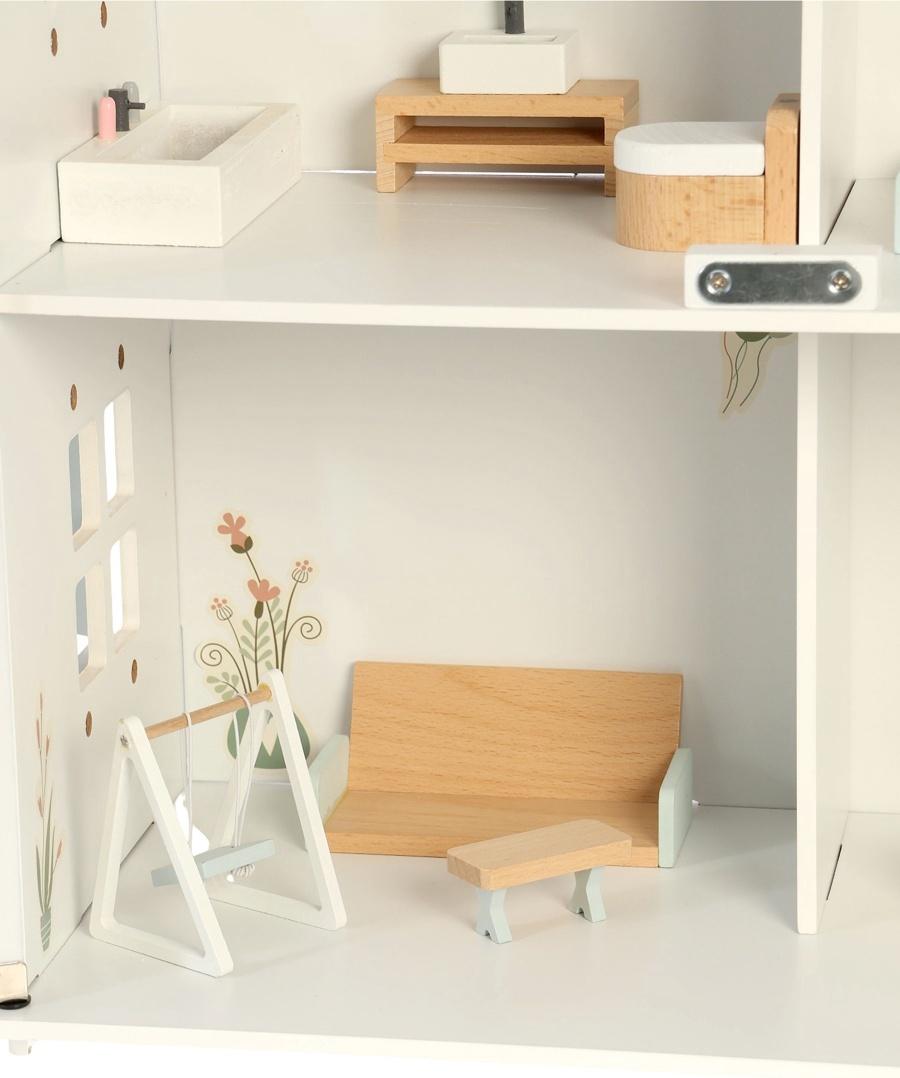 Кукольный домик с мебелью