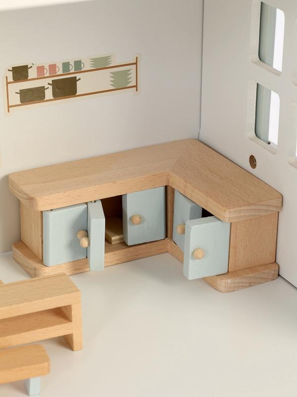 Кукольный домик с мебелью