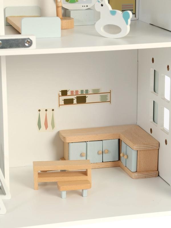 Кукольный домик с мебелью