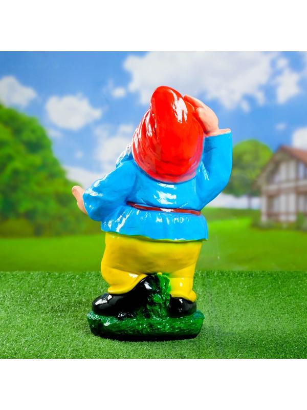 Садовая фигура из гипса «Гном с протянутой рукой», 25×21×43 см