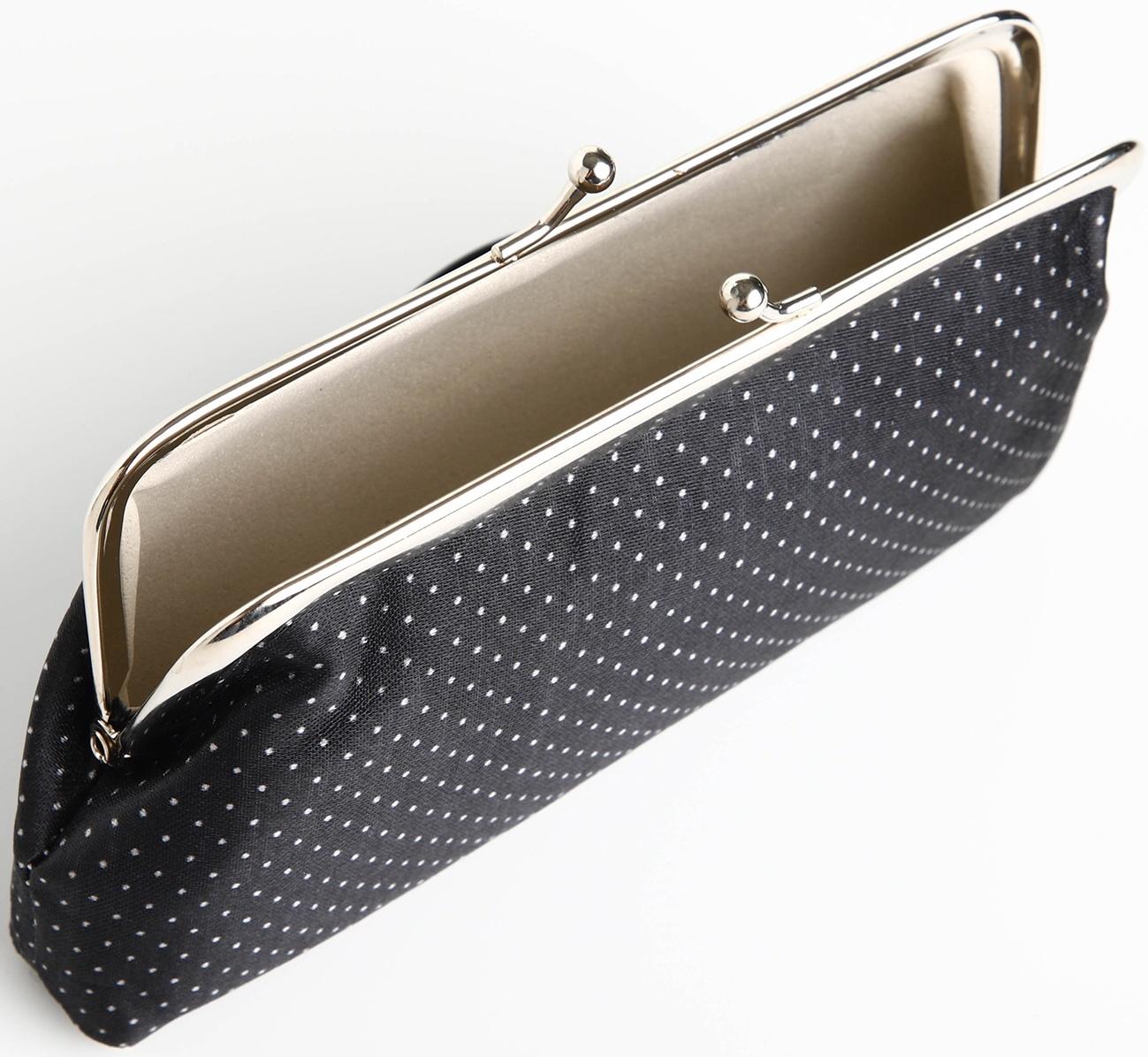 Косметичка на фермуаре, цвет чёрный