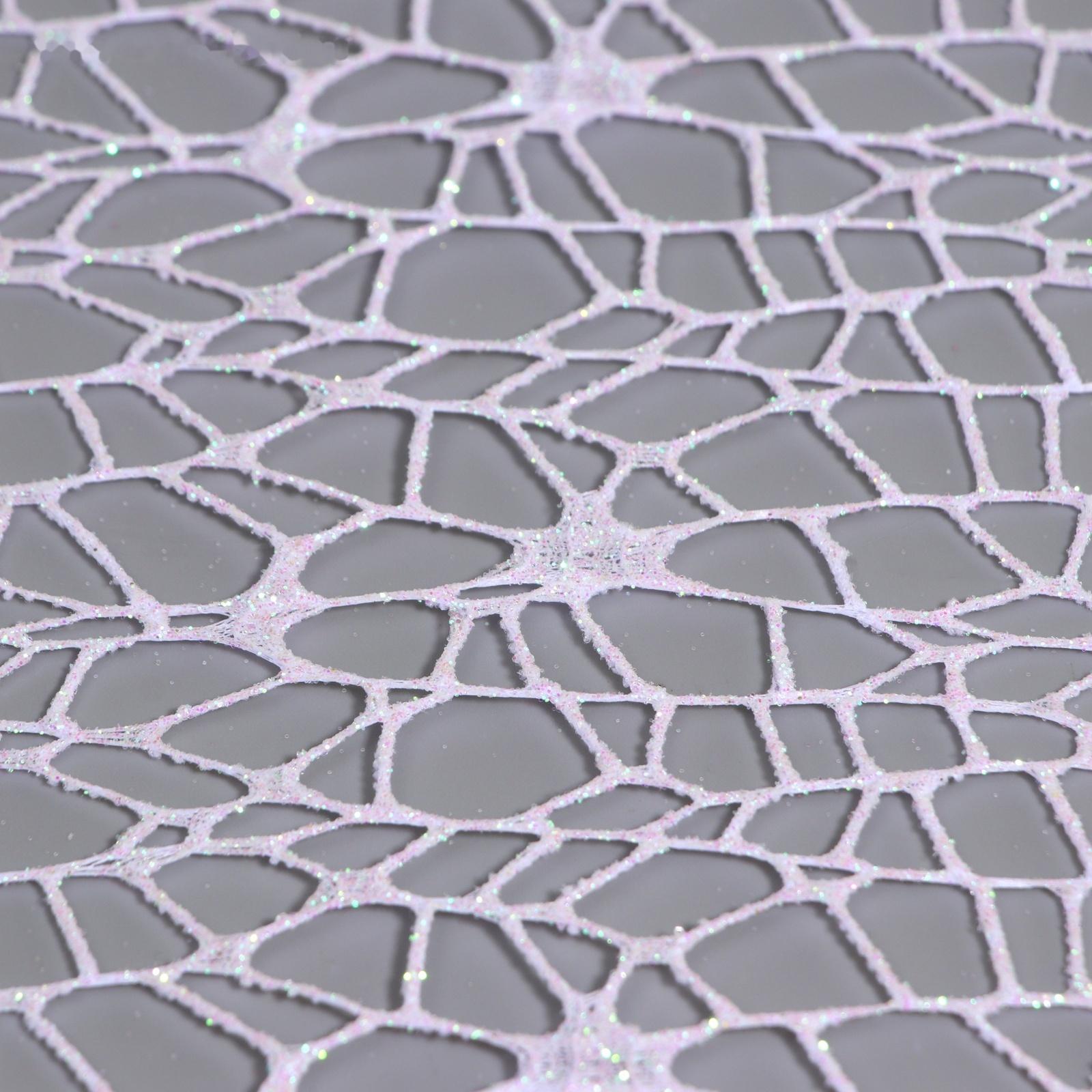 Упаковка для цветов «Паутинка с глиттером» белая 48 см × 4.5 м