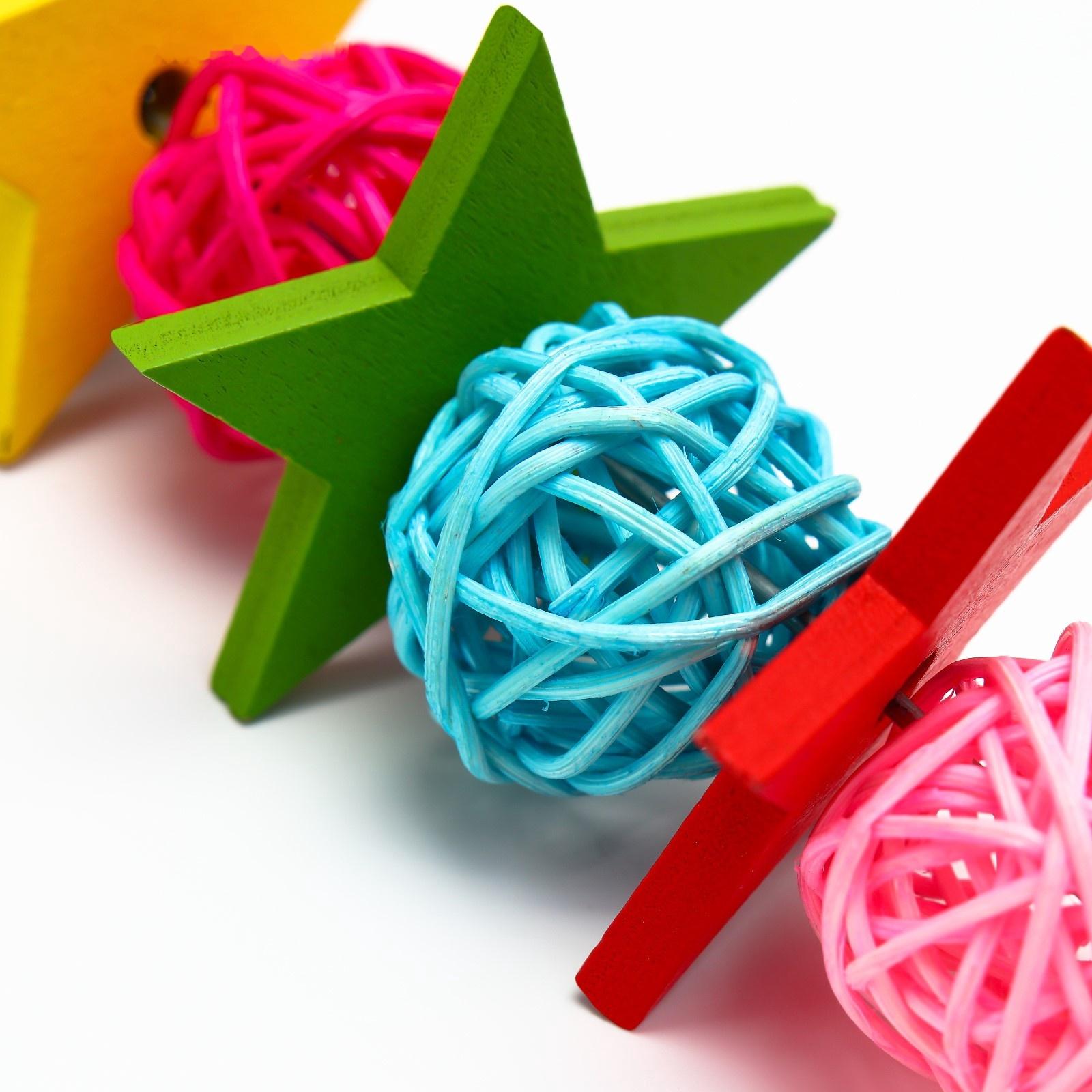 Игрушка для птиц, мячики такрау с колокольчиком и бусинам, микс цветов