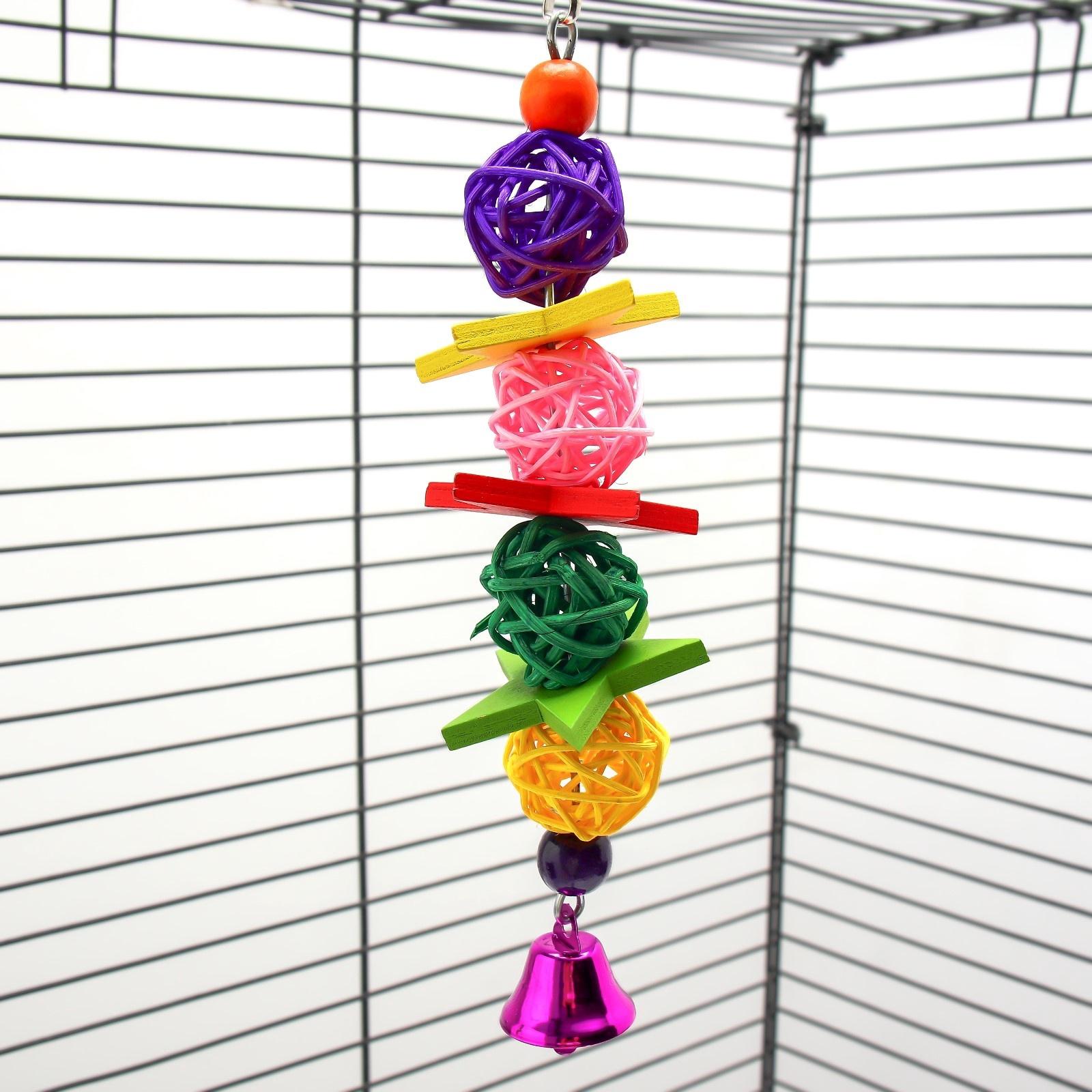 Игрушка для птиц, мячики такрау с колокольчиком и бусинам, микс цветов
