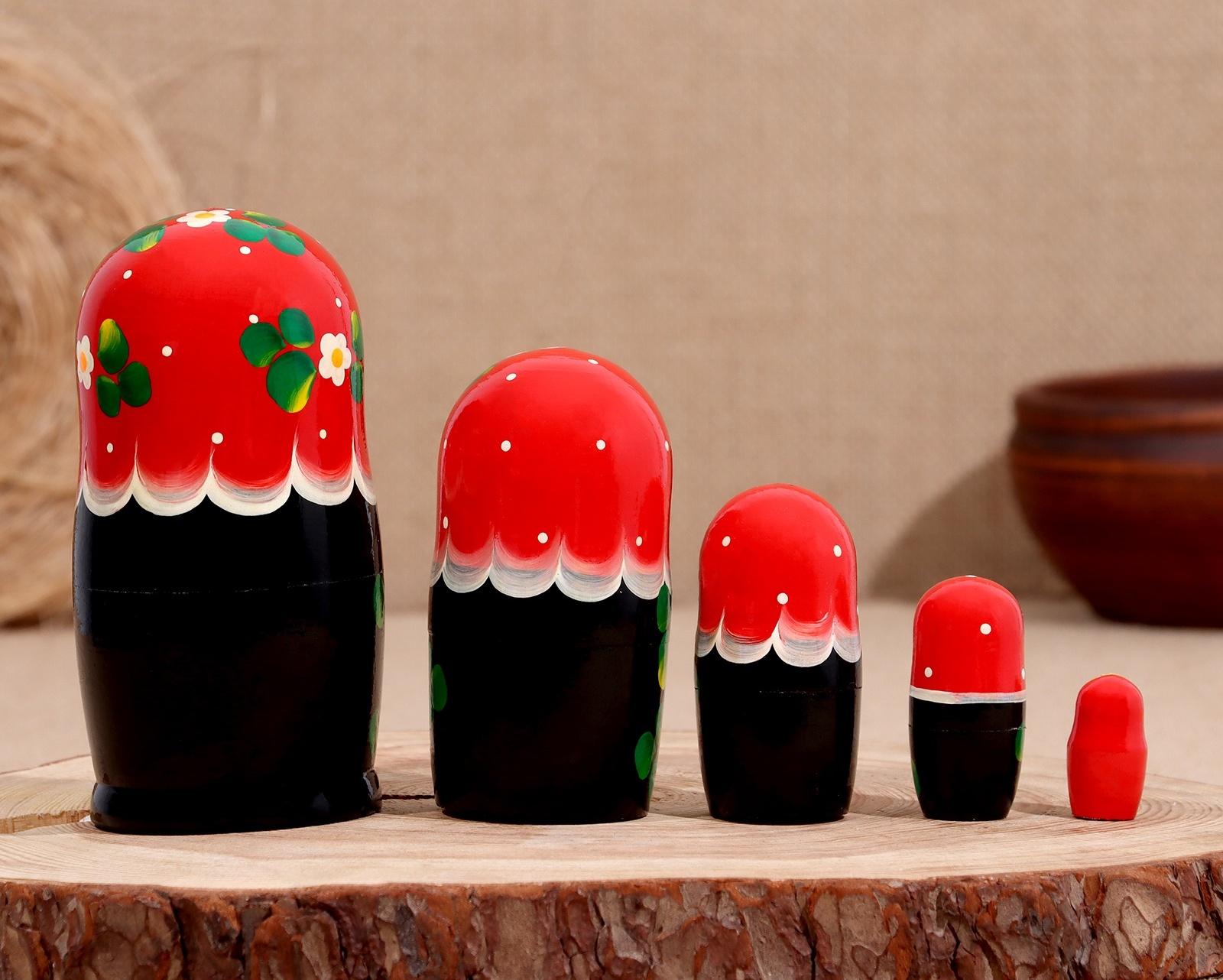 Матрёшка дерево «Весела», красная голова, низ чёрный, 5-кукольная, 14 см