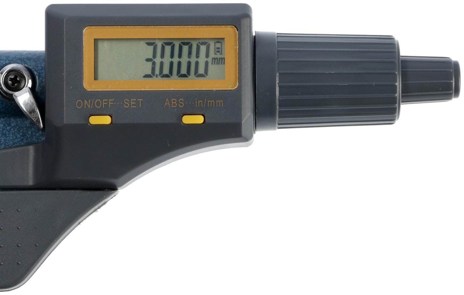 Микрометр электронный ТУНДРА, металлический, диапазон 0-25 мм, шаг измерения 0.001 мм
