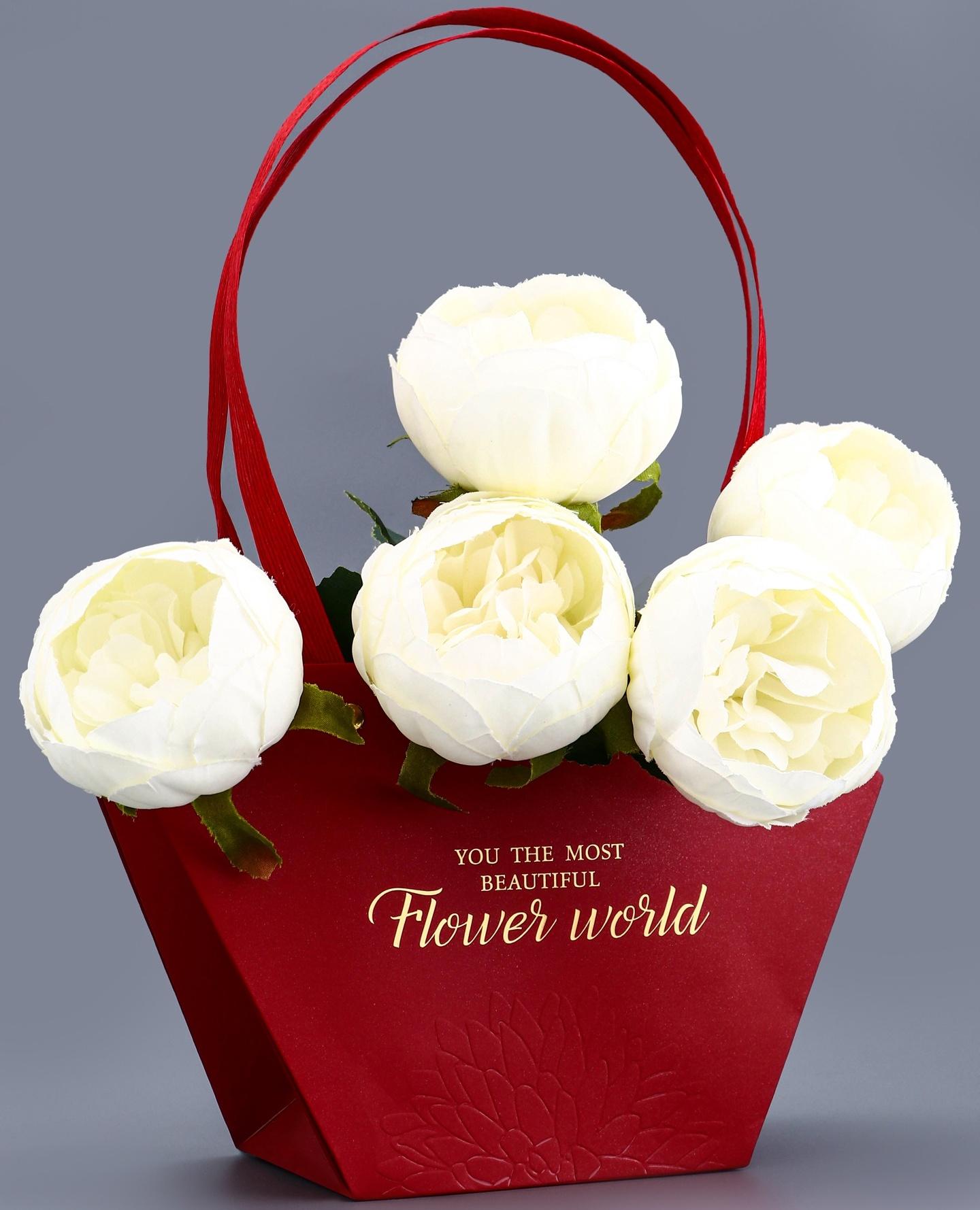 Сумка для цветов тиснение красная, «Самой прекрасной», влагостойкая, 23×15×9 см