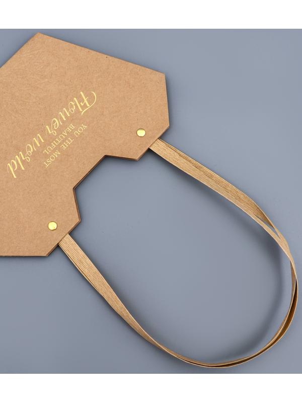 Сумка для цветов тиснение крафт, «Самой прекрасной», влагостойкая, 23×15×9 см