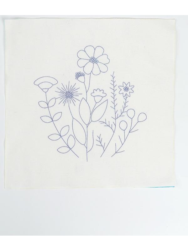 Вышивка гладью на пяльцах «Полевые цветы», 20×20 см