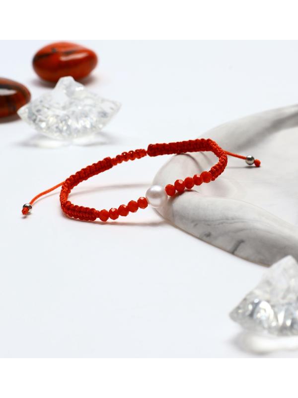 Браслет-оберег «Красная нить» женский, защита, бусина, цвет красно-белый, d=6