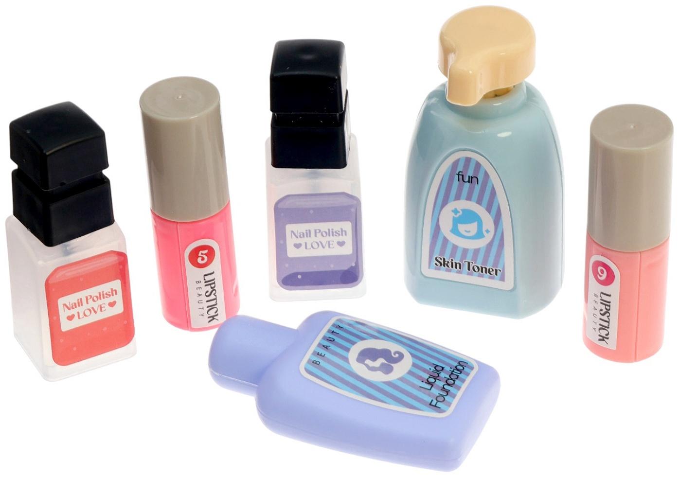 Игровой набор визажиста «Маленькая модница» с аксессуарами, 15 предметов