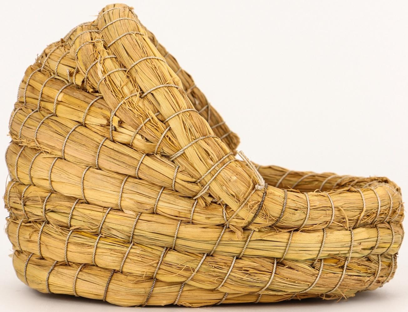 Гнездо для птиц плетёное из соломы, полузакрытое 15×10×10 см