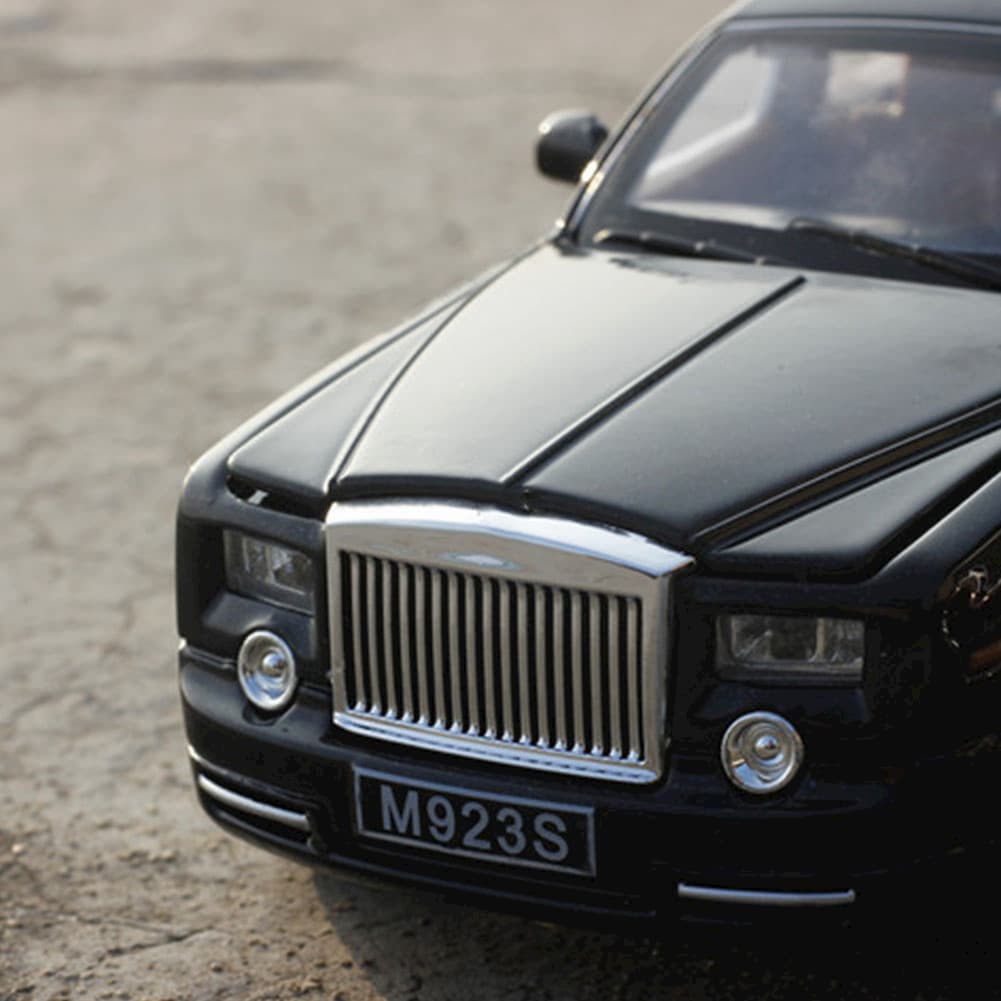 Металлическая машинка XLG 1:24 «Rolls-Royce Phantom» M923S-6 инерционная, свет, звук в коробке / Микс