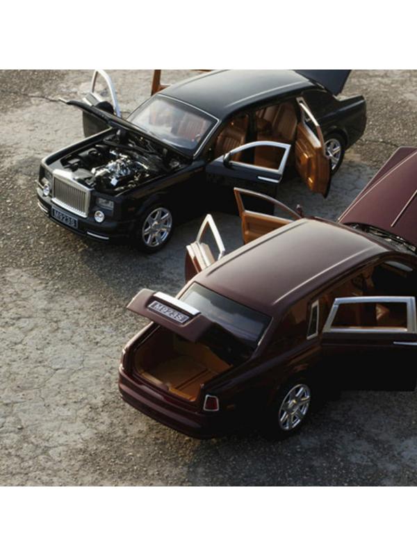 Металлическая машинка XLG 1:24 «Rolls-Royce Phantom» M923S-6 инерционная, свет, звук в коробке / Микс