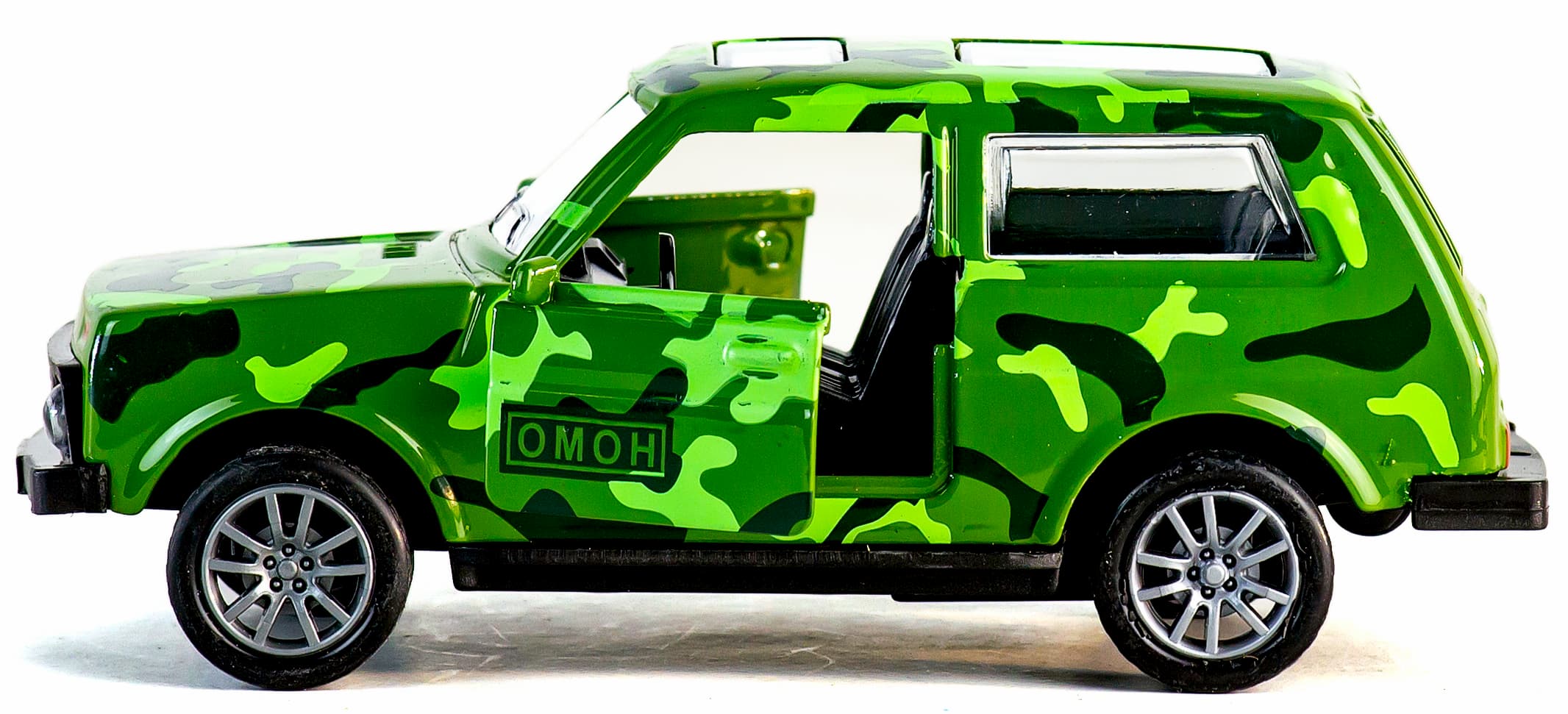 Металлическая машинка 1:32 «Нива. ОМОН» 835-B2B, 11 см., свет, звук, двери открываются / Микс