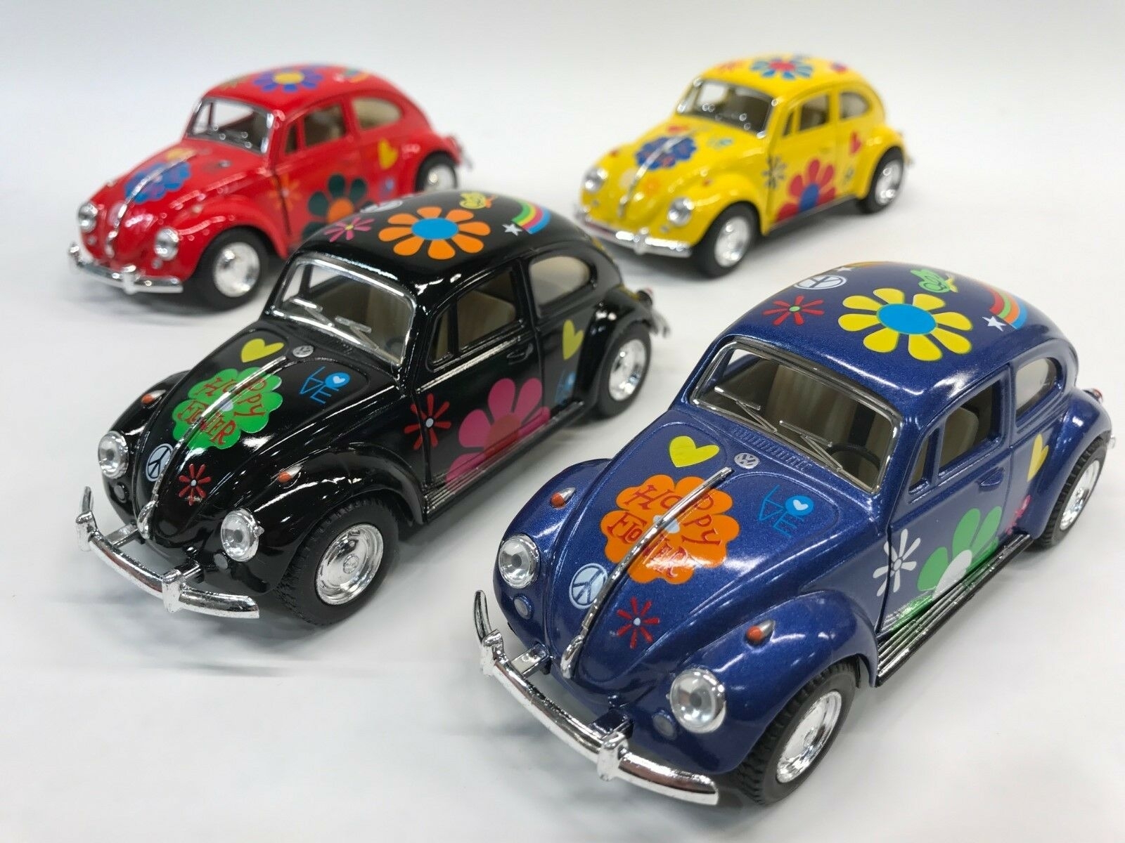 Металлическая машинка Kinsmart 1:32 «1967 Volkswagen Classical Beetle с принтом» KT5057DF, инерционная / Микс