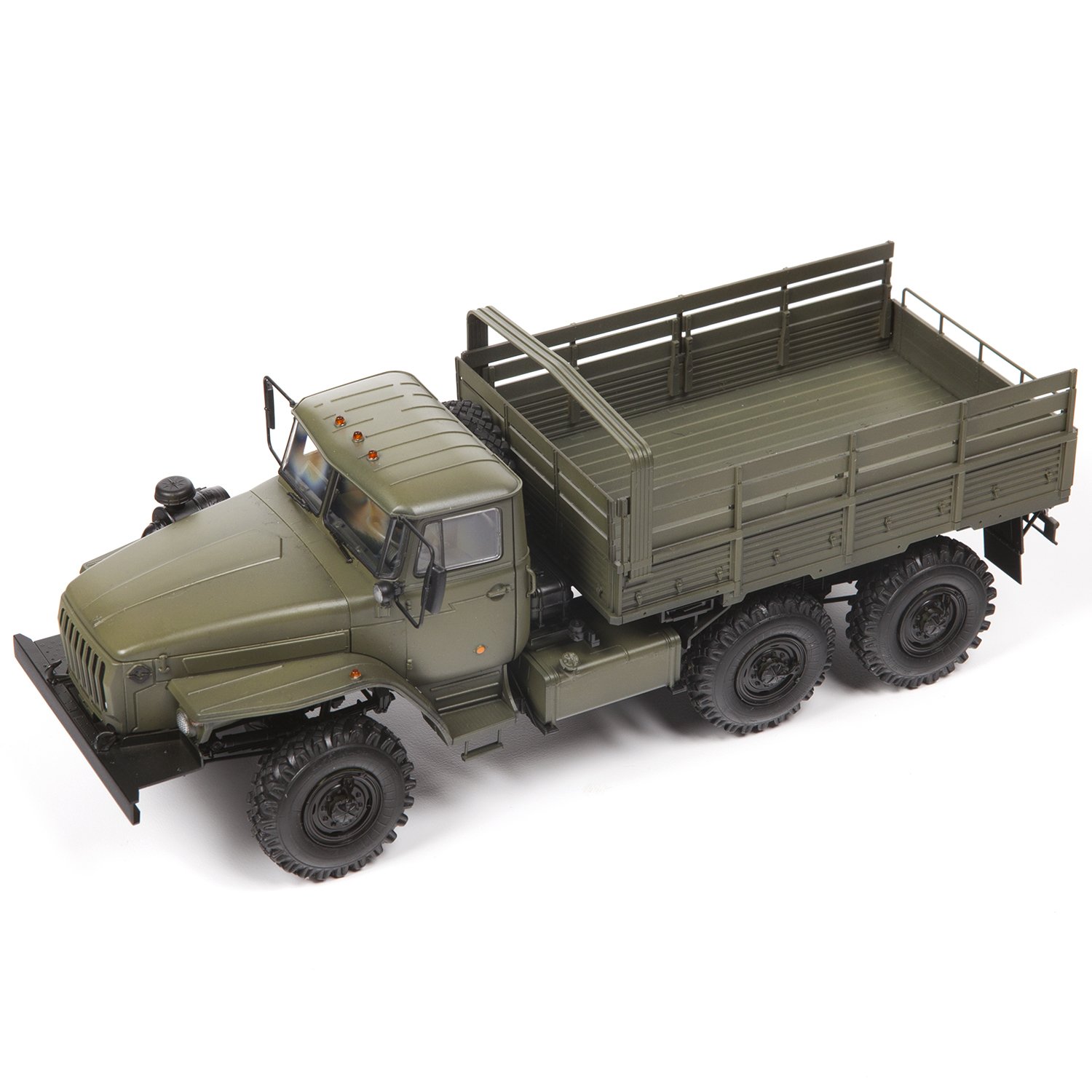 Сборная модель Zvezda 1:35 «Российский армейский грузовик Урал-4320» 3654