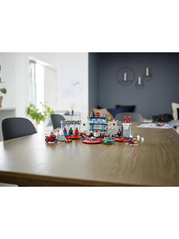 Конструктор LEGO Super Heroes «Нападение на мастерскую паука» 76175 / 466 деталей