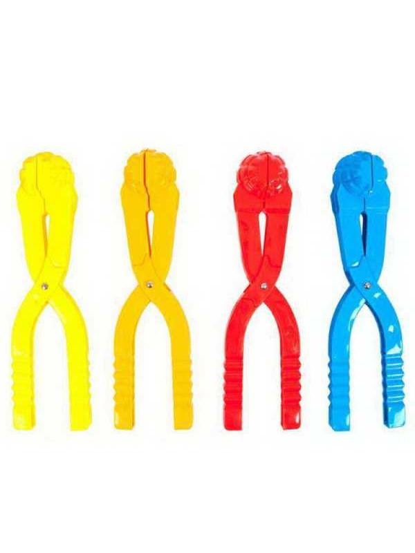 Игрушка для лепки снежков ABtoys Зимние забавы в форме гранаты, диаметр 9 см цвета: желтый, синий, красный, оранжевый