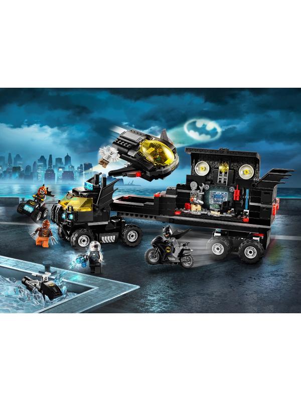 Конструктор LEGO Super Heroes «Мобильная база Бэтмена» 76160 / 743 детали