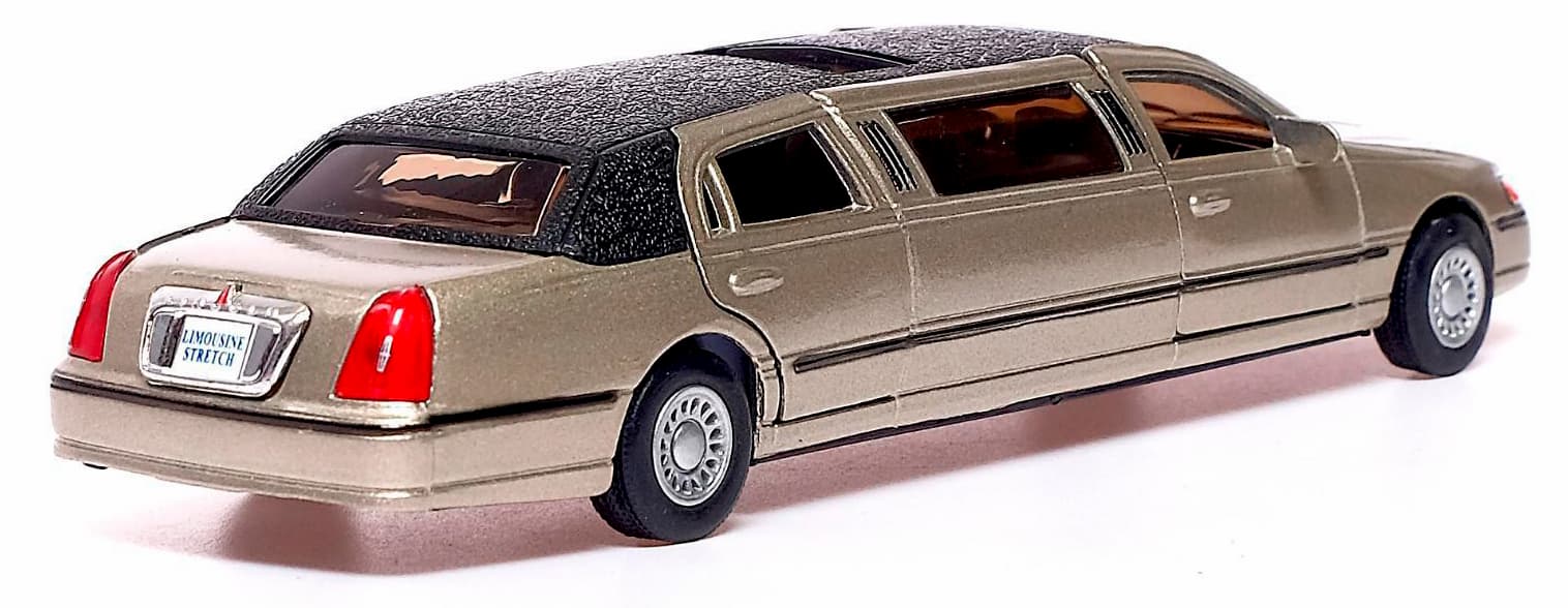 Металлическая машинка Kinsmart 1:38 «1999 Lincoln Town Car Stretch Limousine» KT7001DH / Микс