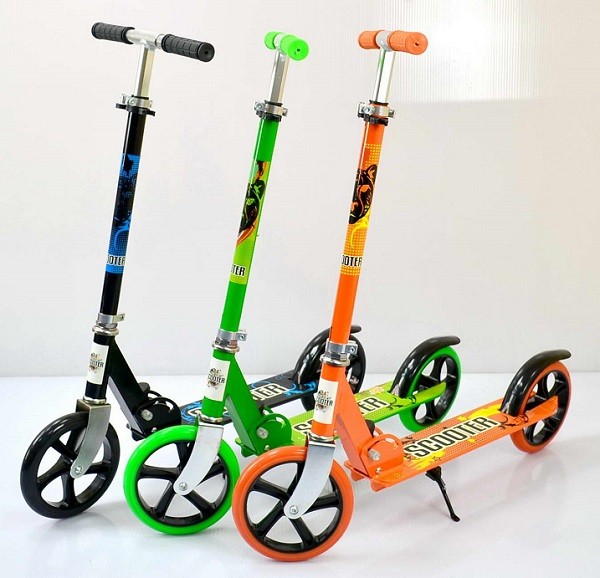Самокат Scooter подростковый  2х колесный, складной, 4 цвета, колеса полиуретан 200 мм, максимальная нагрузка до 80кг