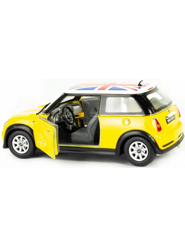 Металлическая машинка Kinsmart 1:28 «Mini Cooper S (С принтом флага)» KT5059DF инерционная / Желтый