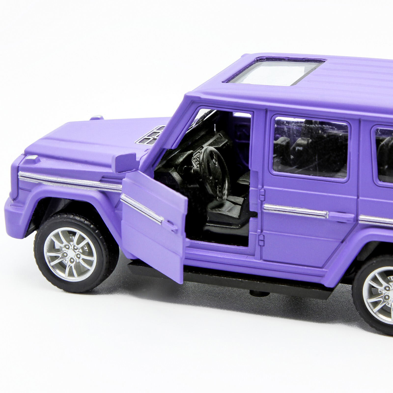 Металлическая машинка HengTeng Toys 1:36 «Toyota Land Cruiser / Mercedes-Benz G-Класс» 53522-4A свет и звук, инерционная / Микс