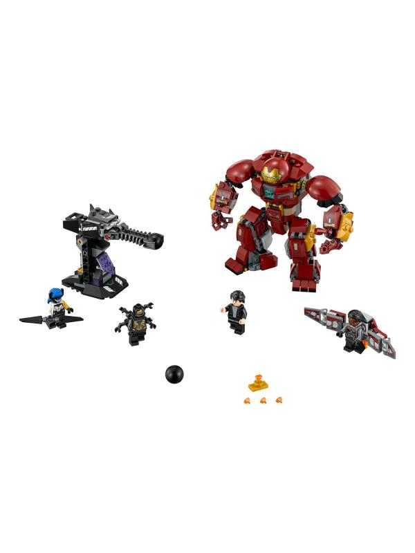 Конструктор LEGO Super Heroes «Бой Халкбастера» 76104