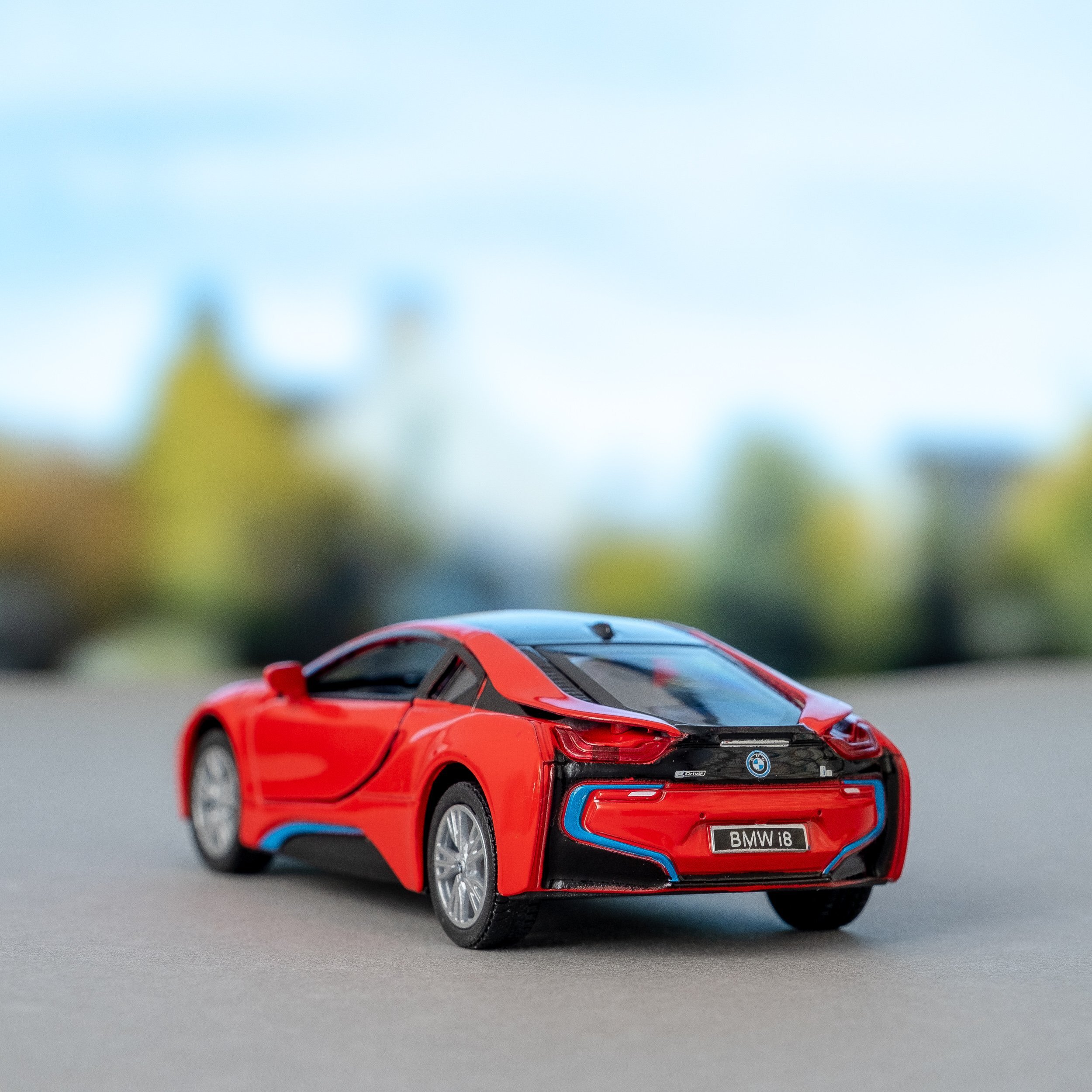 Металлическая машинка Kinsmart 1:36 «BMW i8» KT5379DA инерционная / Красный