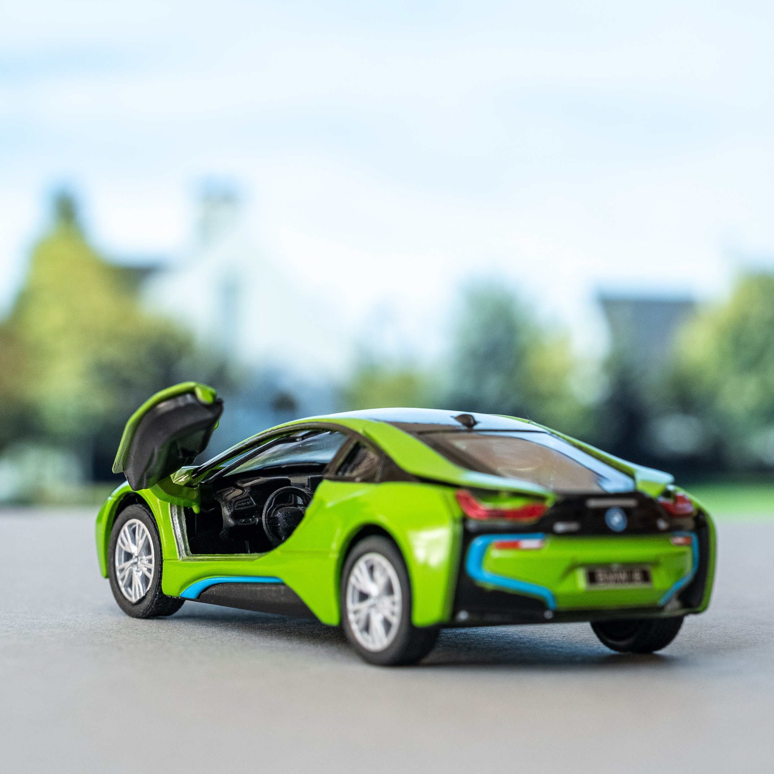 Металлическая машинка Kinsmart 1:36 «BMW i8» KT5379DA инерционная / Зеленый