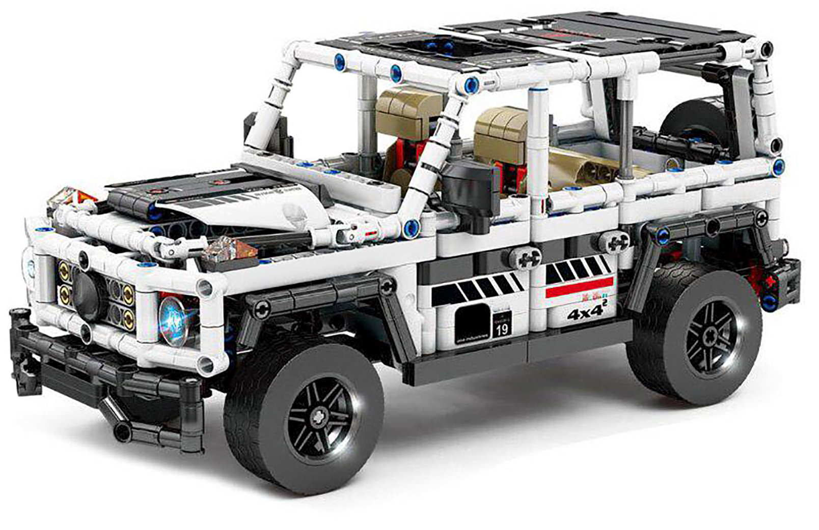 Конструктор GBL «Автомобиль Mercedes AMG G63 Backfort Vehicle» KY1036, инерционный / 840 деталей