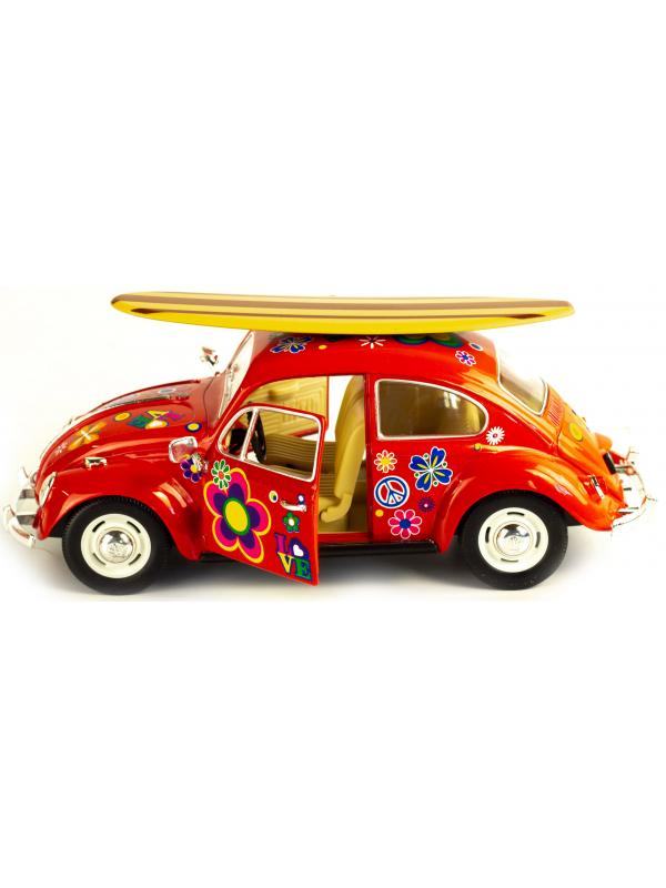 Машинка металлическая Kinsmart 1:24 «1967 Volkswagen Classical Beetle w/ wooden surfboard» KT7002DFS-1, инерционная / Красная